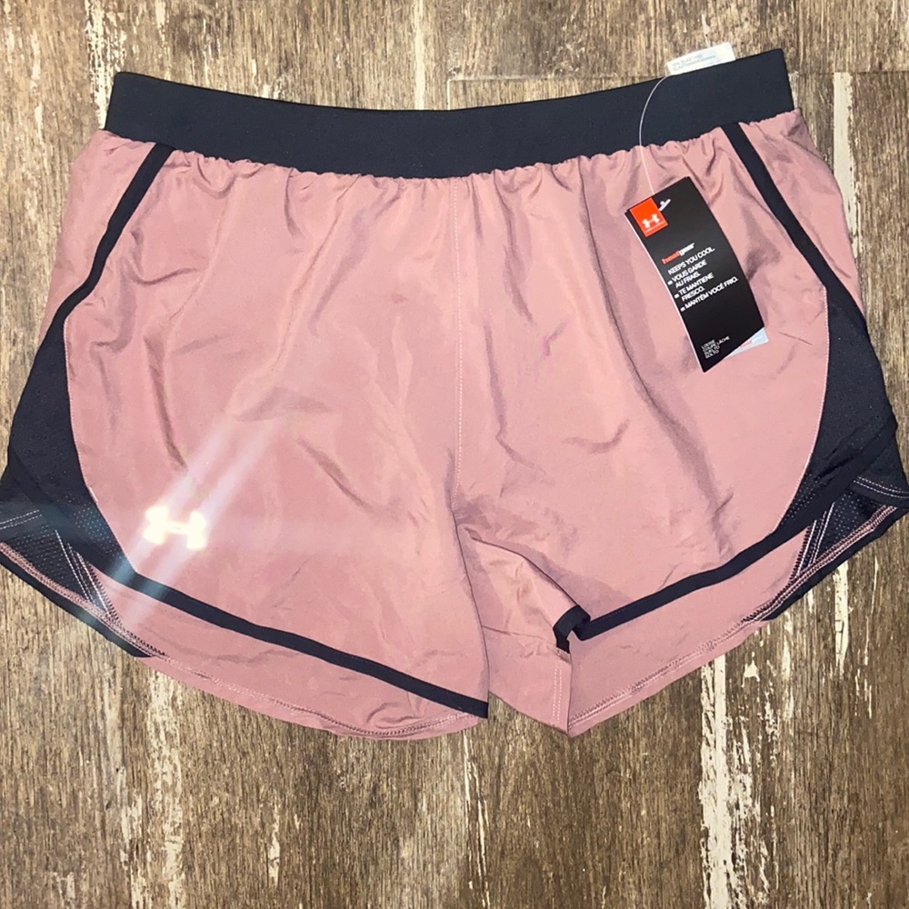 NEW WITH TAGS UNDER ARMOUR SHORTS!